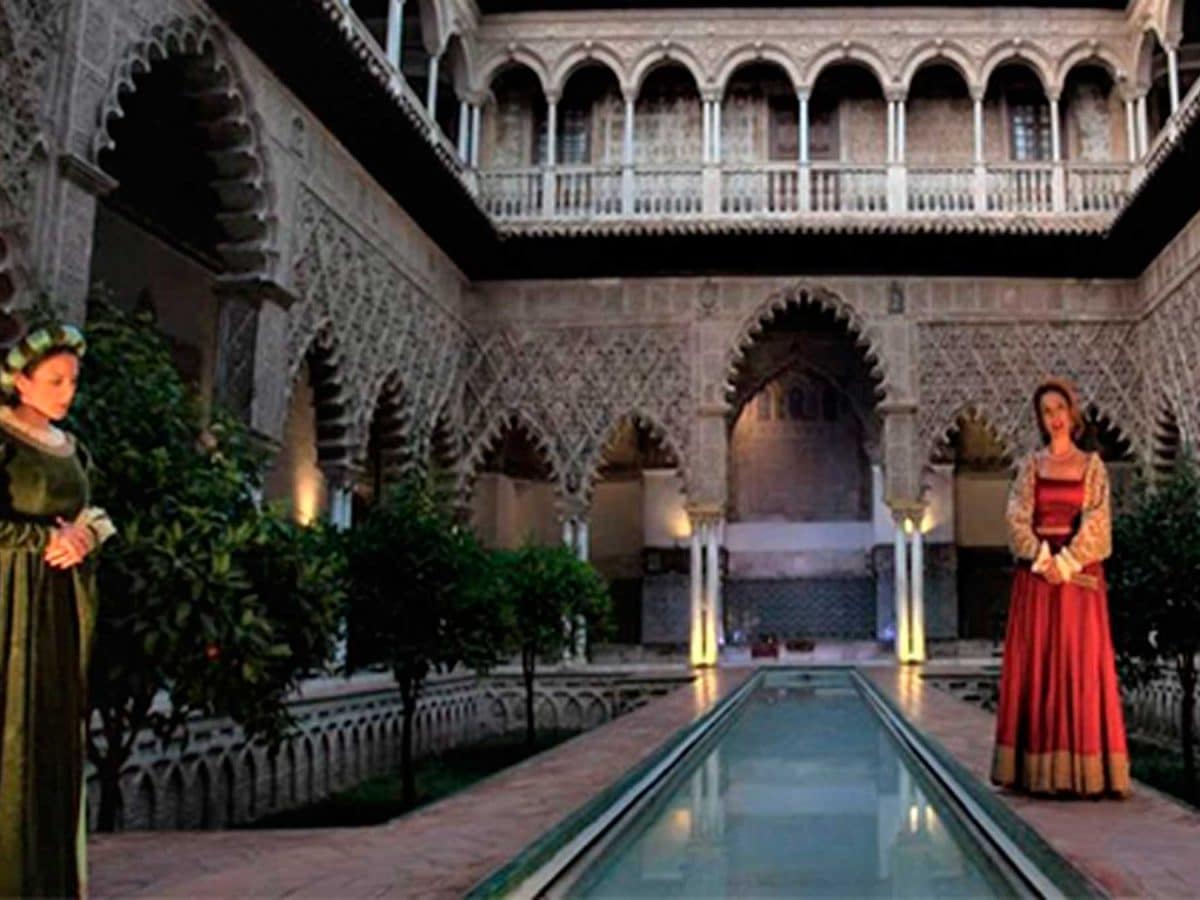 El Real Alcázar de Sevilla inicia su ciclo de visitas teatralizadas nocturnas.