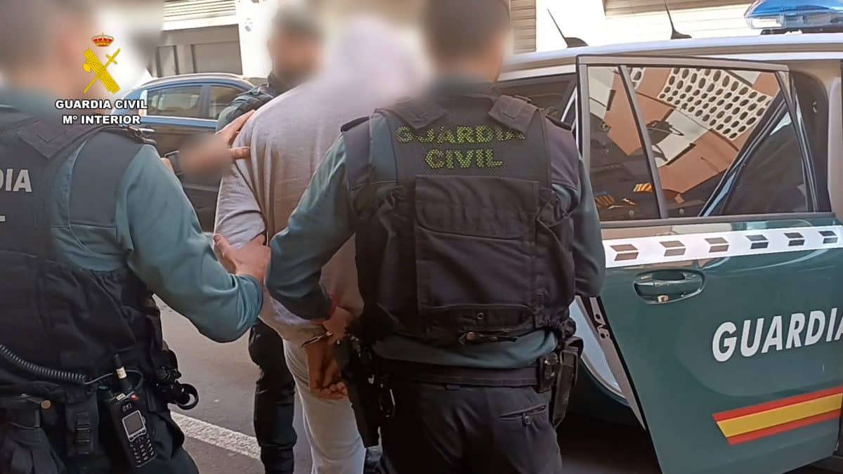 La Benemérita interceptó a los responsables en Valencia