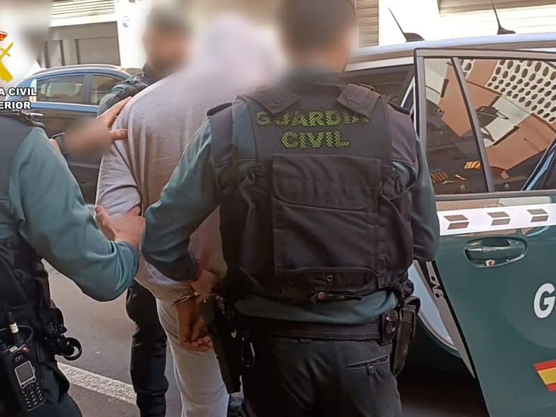 La Benemérita interceptó a los responsables en Valencia