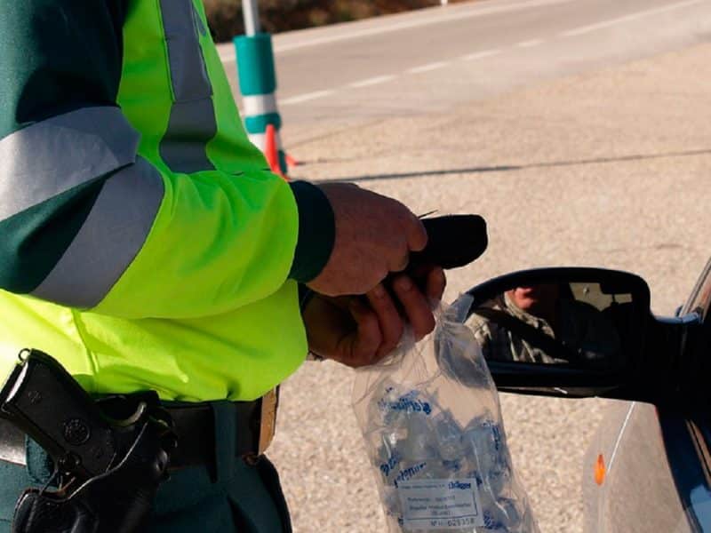 Control de alcoholemia a un conductor