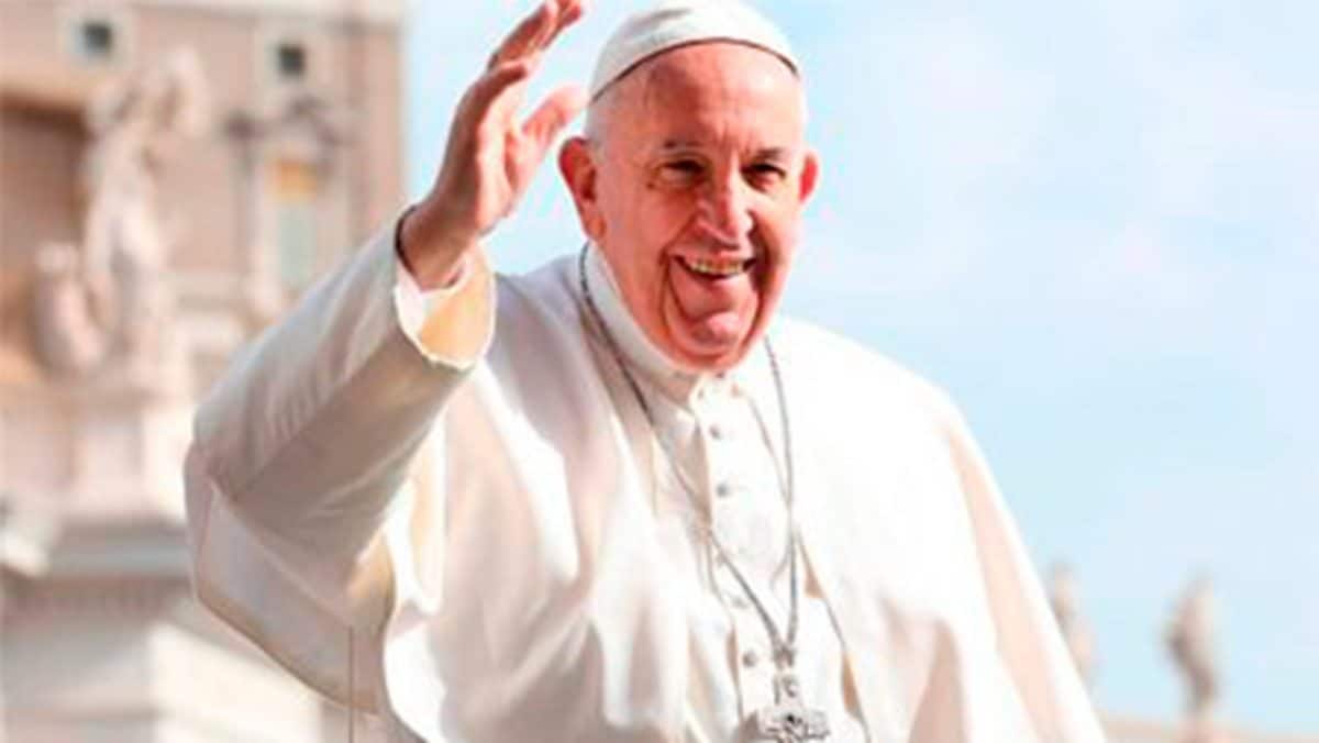 El Papa Francisco ingresa en el hospital para una operación de riesgo.