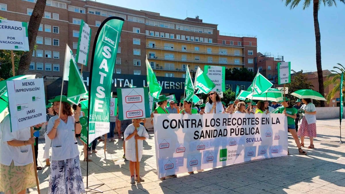Imágenes de esta protesta frente a la entrada del centro