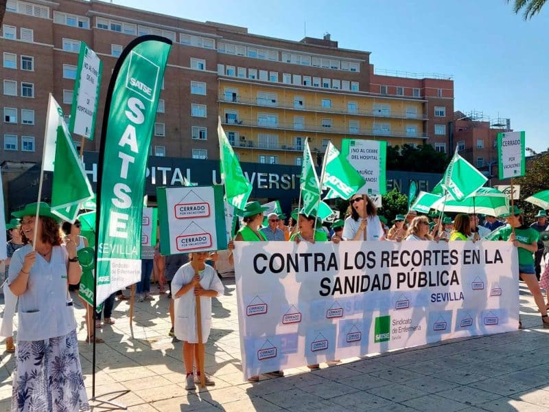 Imágenes de esta protesta frente a la entrada del centro