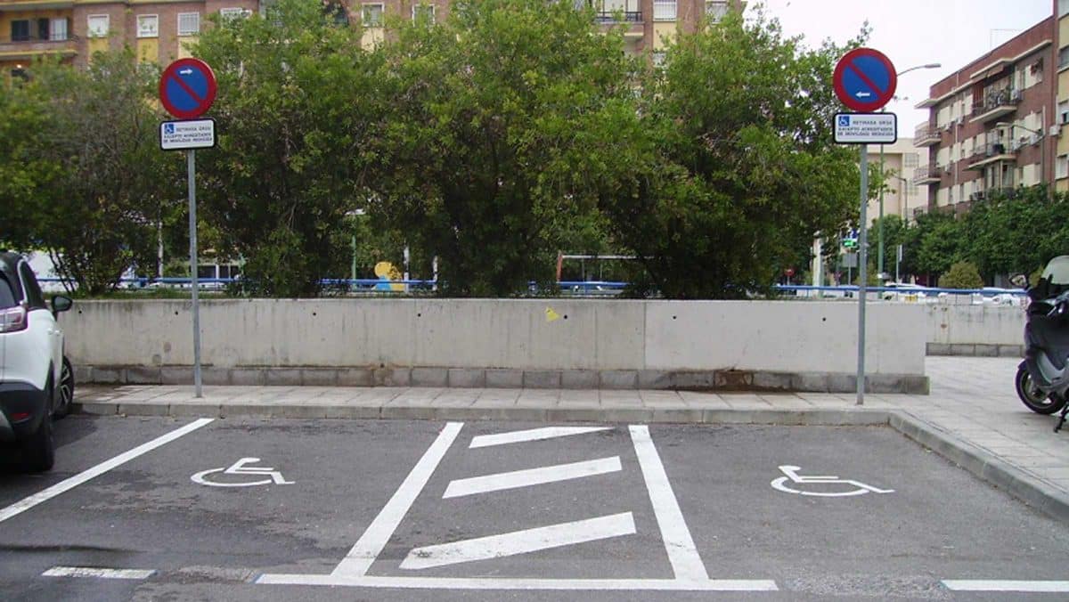 Plazas de aparcamiento para personas con movilidad reducida en Bami