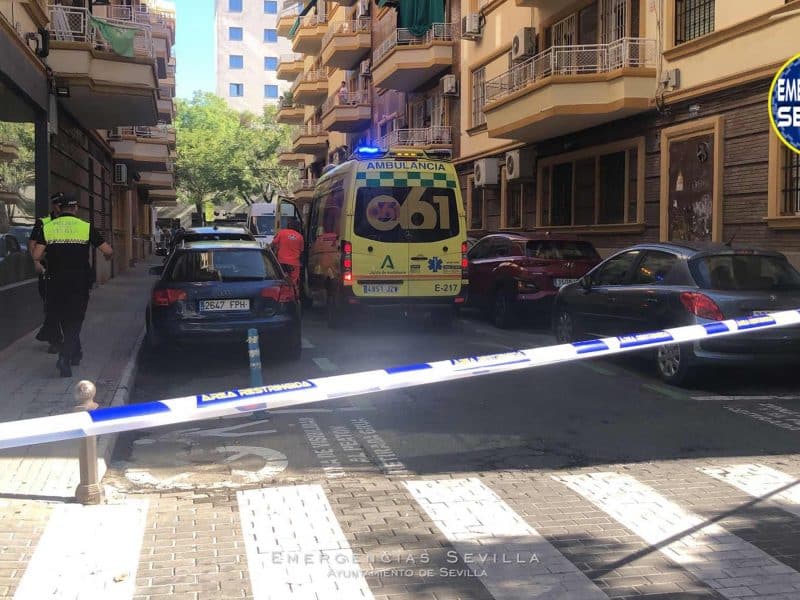 Los servicios de emergencia tras llegar al lugar de los hechos