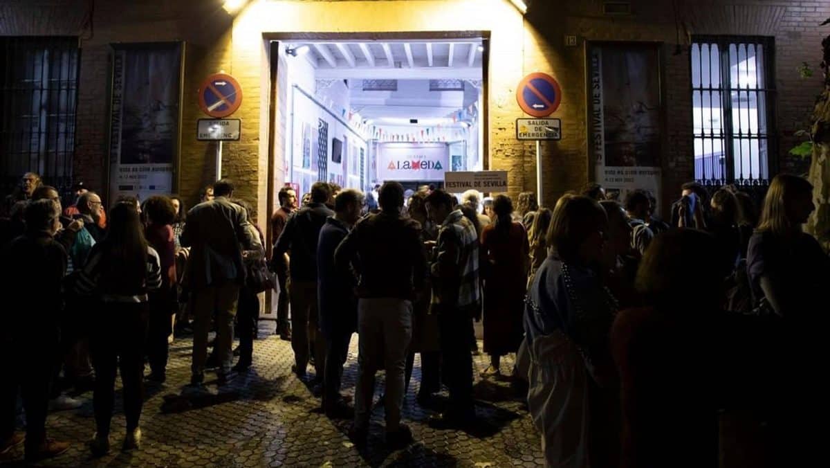 Entrada del Teatro Alameda