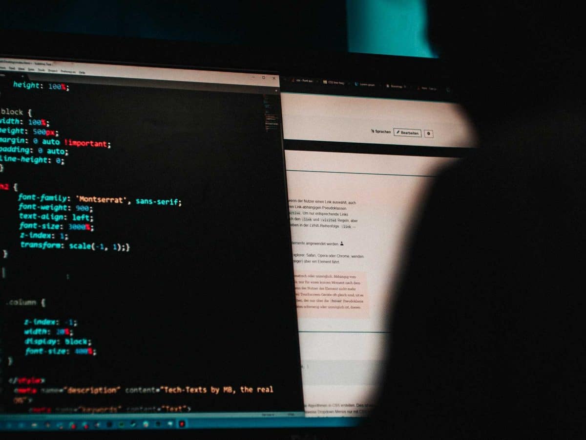 Imagen recurso de un hacker / UNSPLASH