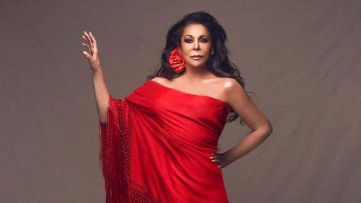 «La Pantoja» cumple medio siglo de éxitos sobre los escenarios