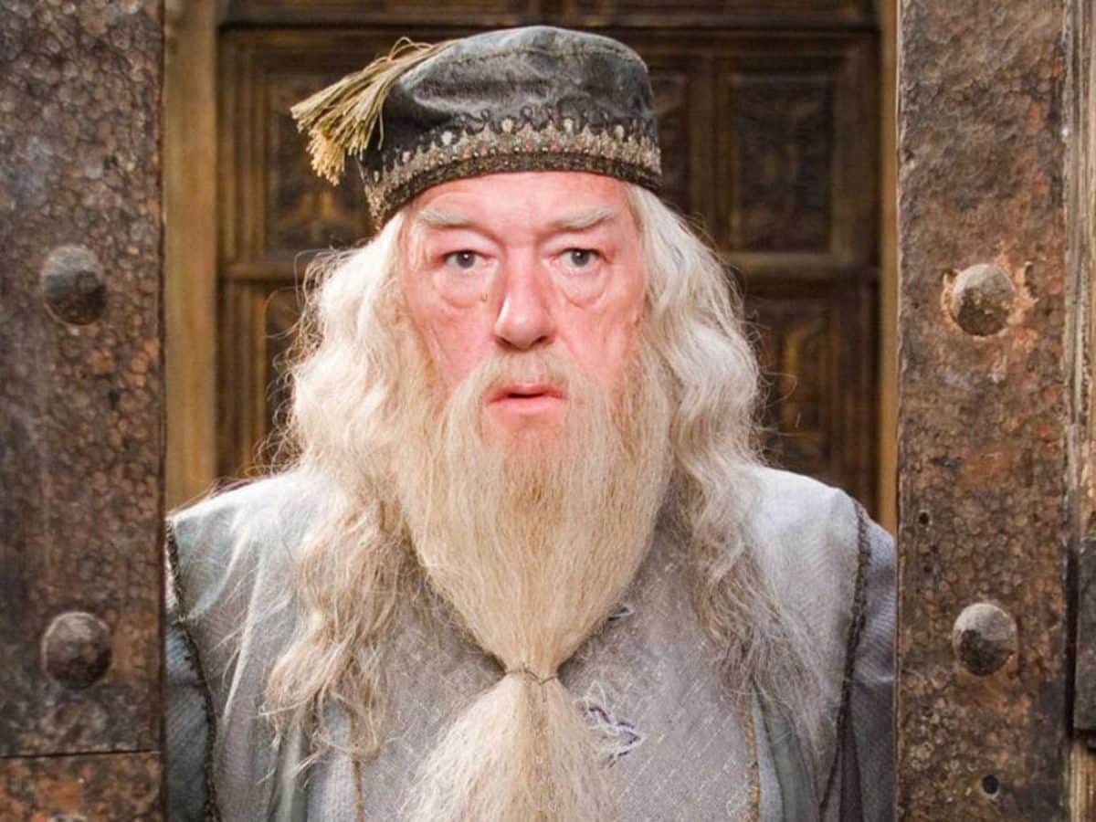 Michael Gambon como Dumbledore, un personaje de la saga de Harry Potter