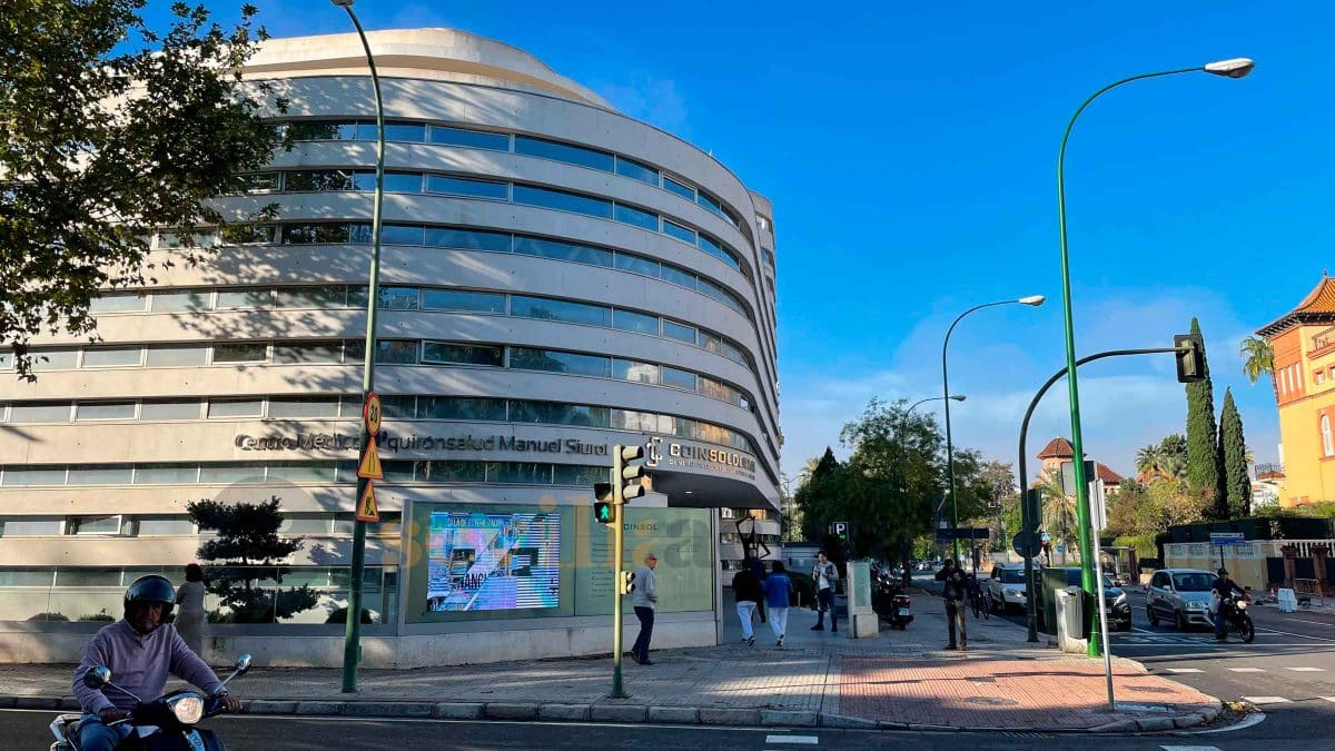 Imagen de un centro hospitalario de sanidad privada en Sevilla capital / Clara Fajardo