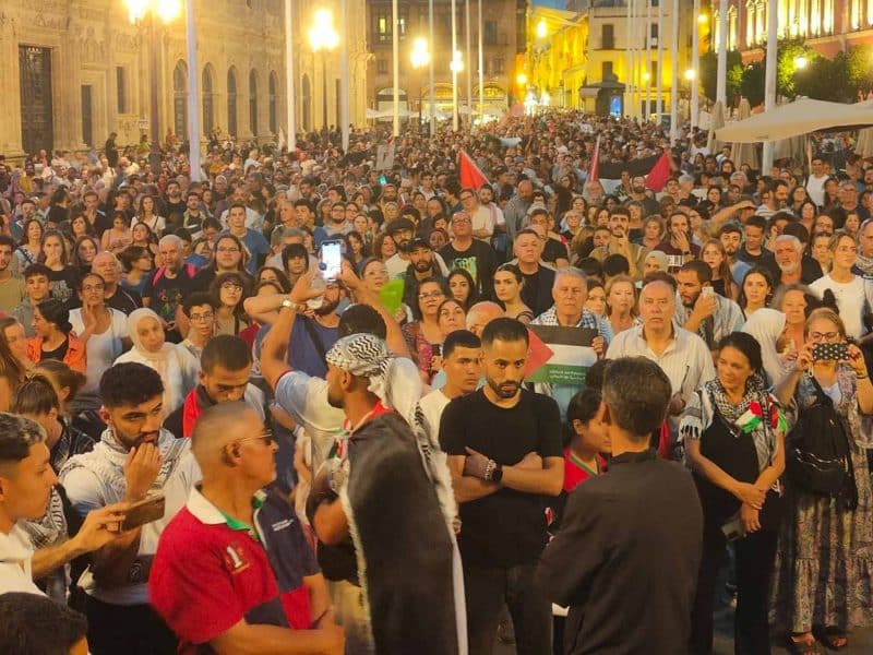 Manifestación de Podemos-IU a favor de Palestina en Sevilla