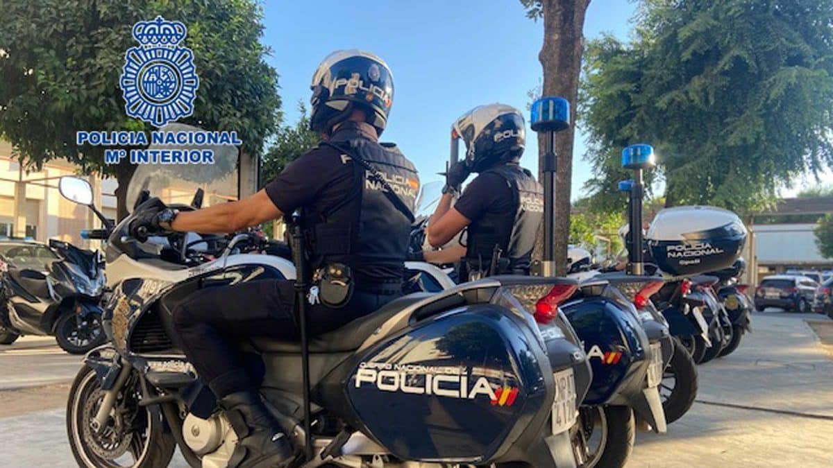 Agentes de la Policía Nacional