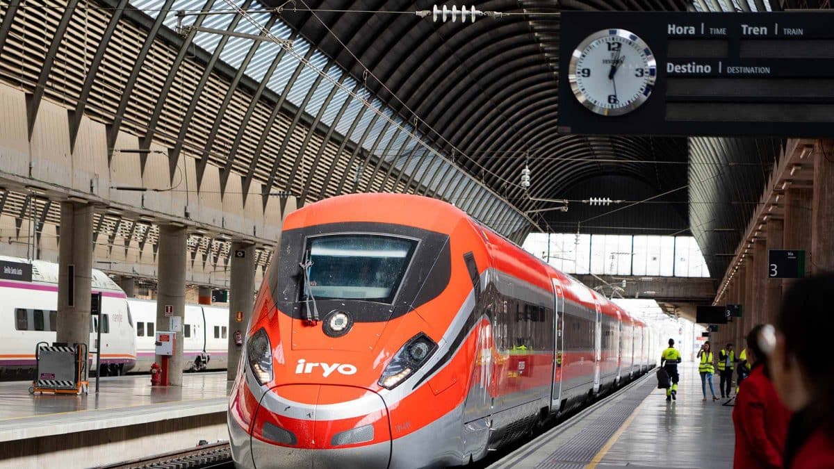 Tren Iryo en Santa Justa
