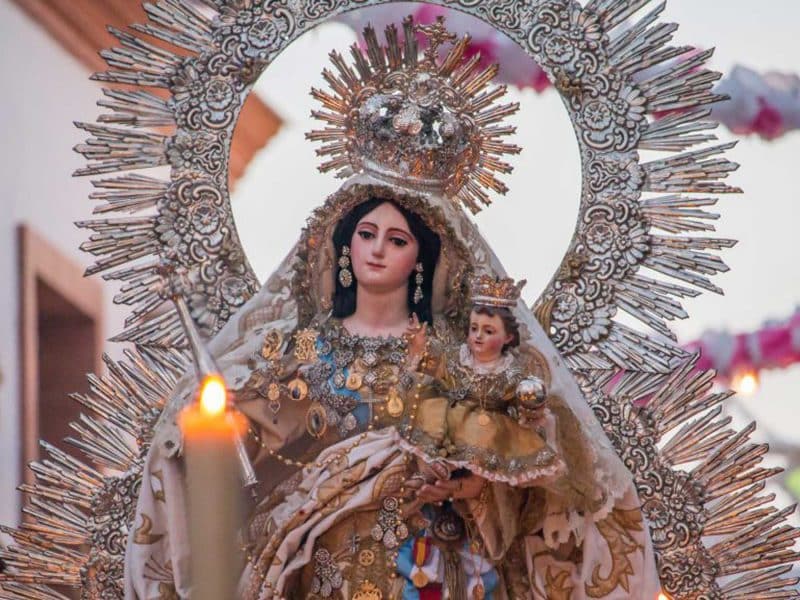 Imagen de la Virgen de las Nieves de Los Palacios