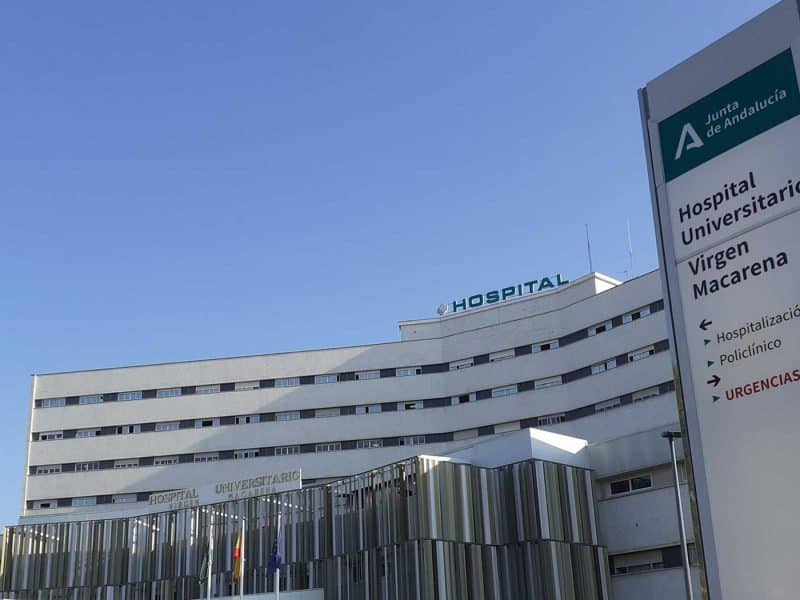 Entrada al Hospital Universitario Virgen Macarena