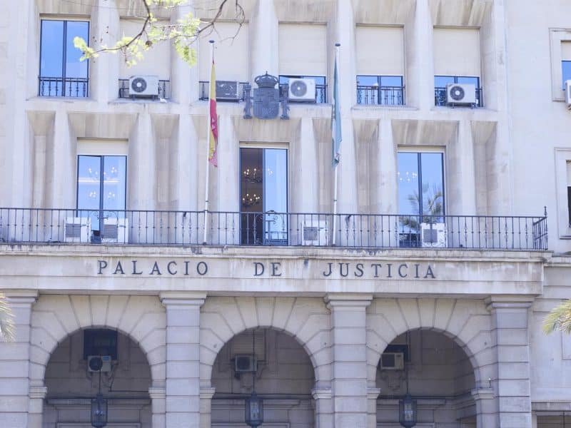 Detalle de la fachada principal de la Audiencia Provincial de Sevilla , a 21 de junio de 2022 en Sevilla (Andalucía, España) - Joaquin Corchero - Europa Press