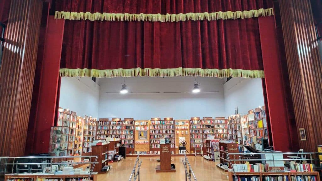 negocios cerrado Sevilla