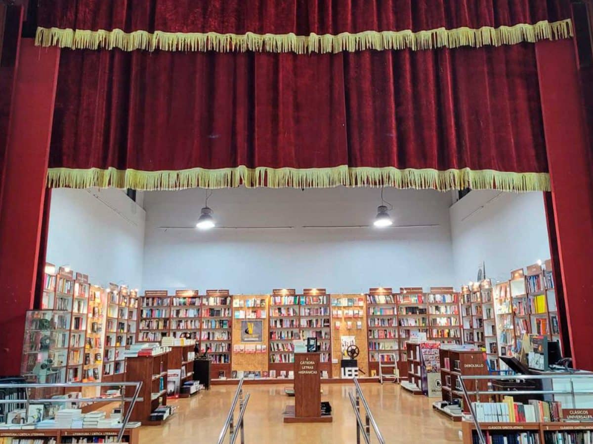 negocios cerrado Sevilla