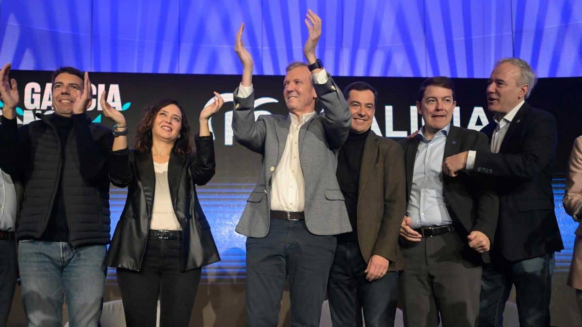 Isabel Díaz Ayuso junto a Juanma Moreno