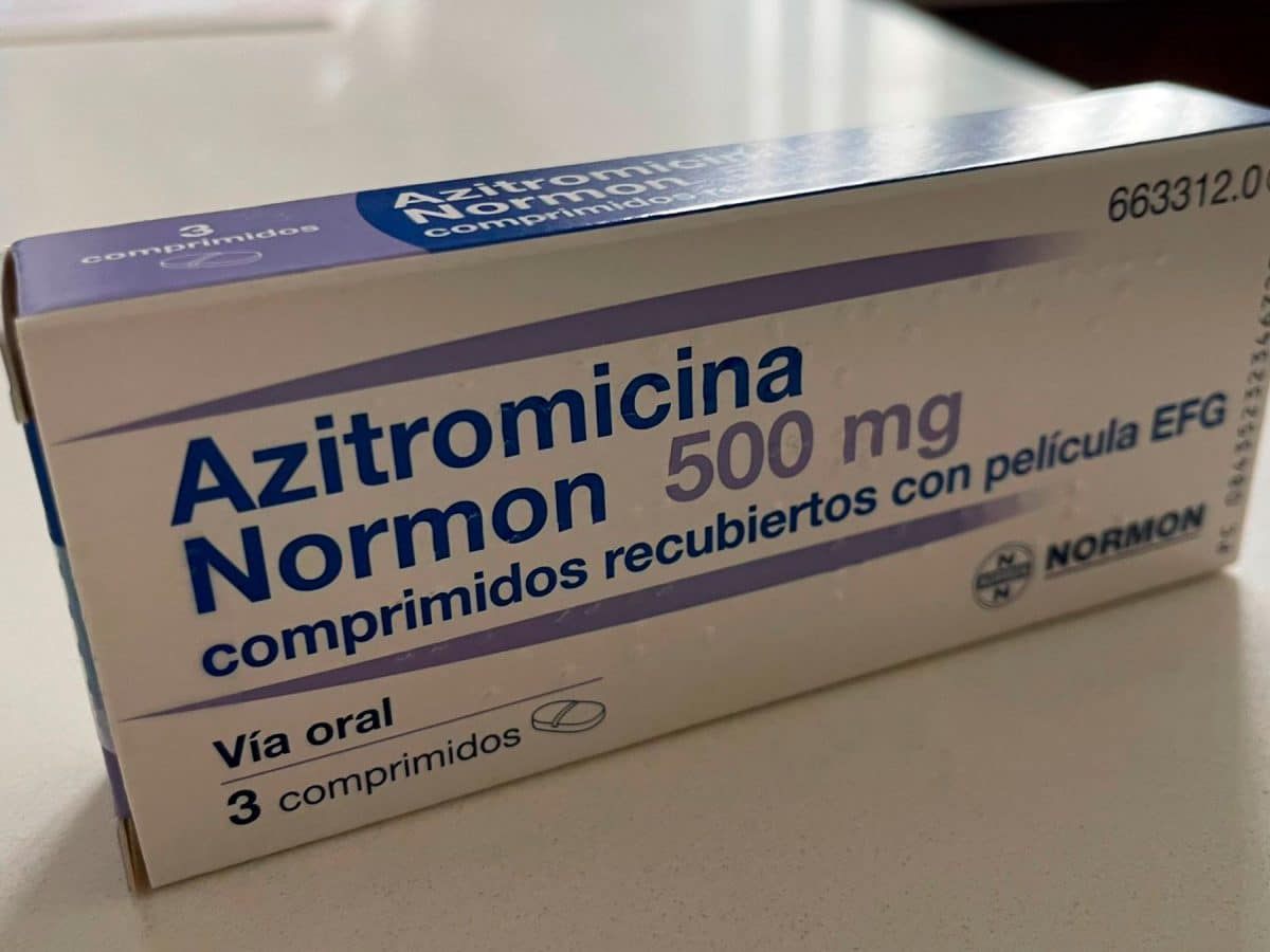 Antibiótico de la azitromicina, indicado para la tos ferina / SA