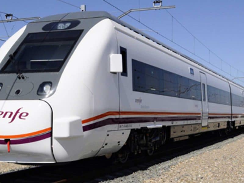 Tren de media distancia de Renfe. - Europa Press