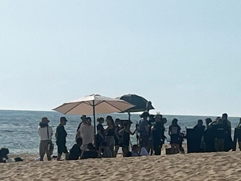 Grabación de una escena de la película "Pídeme lo que quieras" en la playa La Aceitera, en Zahora (Cádiz). Alba Canovaca