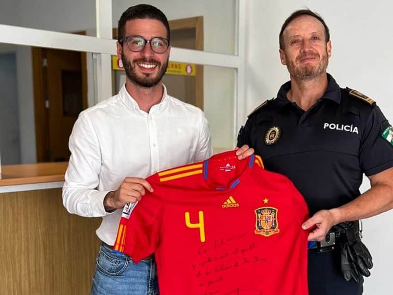 Recuperada la camiseta robada de Carlos Marchena que donó tras ganar el Mundial