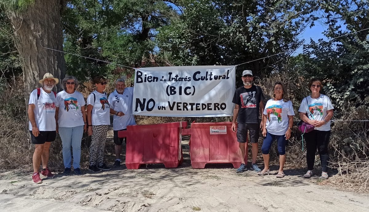 La Plataforma Salvemos la Hacienda Ibarburu denuncia vertidos de uralita. SA