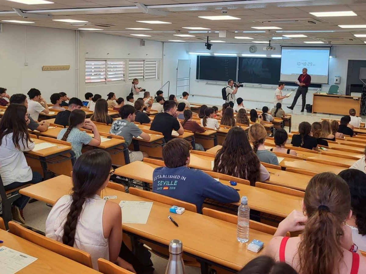 Pruebas de Historia de España e Historia de la Filosofía de la PEvAU. US