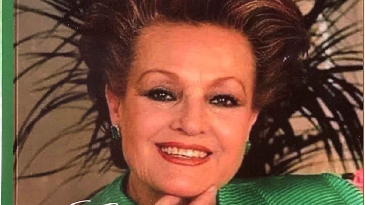 Sevilla Press reedita el libro 'Carmen Sevilla, la novia de España' por el primer aniversario de su muerte. - SEVILLA PRESS