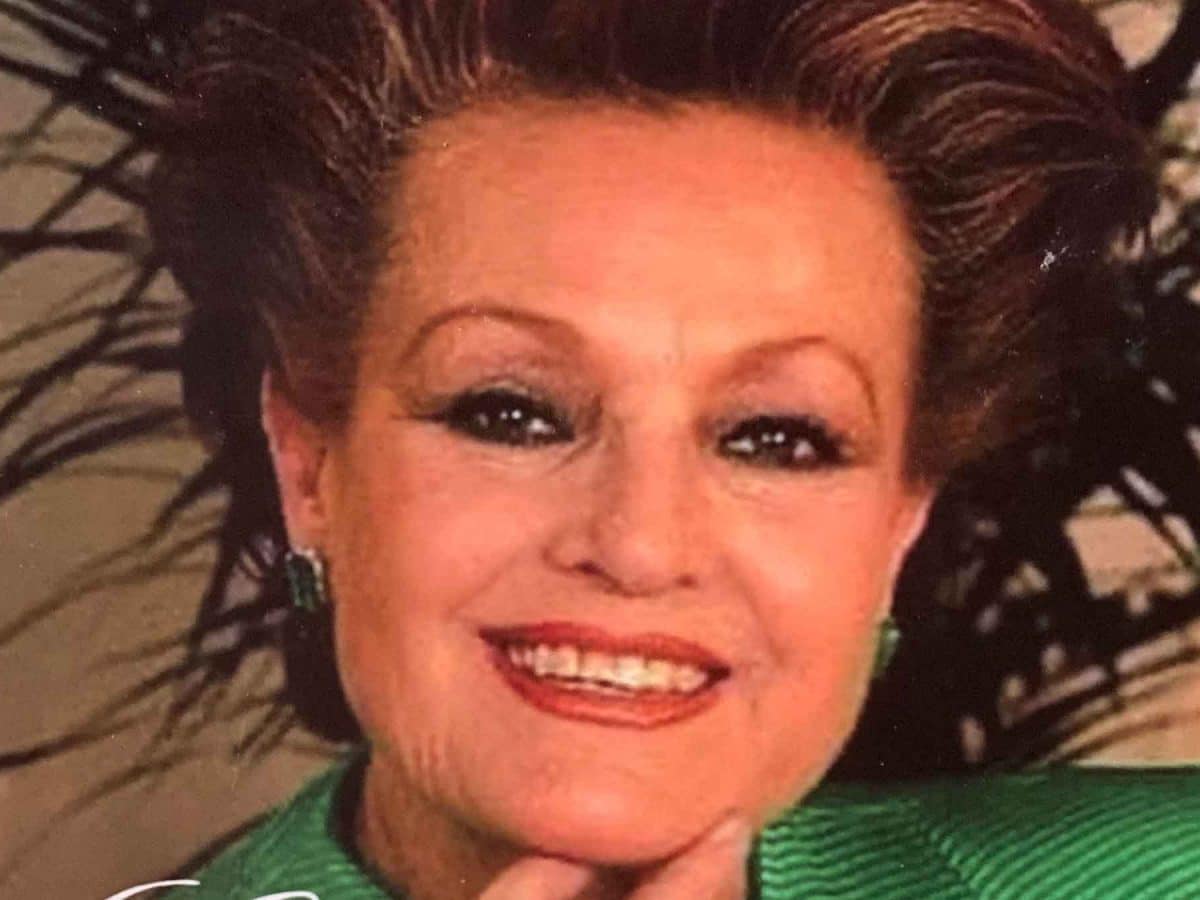 Sevilla Press reedita el libro 'Carmen Sevilla, la novia de España' por el primer aniversario de su muerte. - SEVILLA PRESS