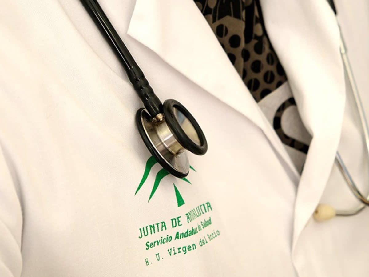 Archivo - Médico. Imagen de archivo. - JUNTA DE ANDALUCÍA - Archivo