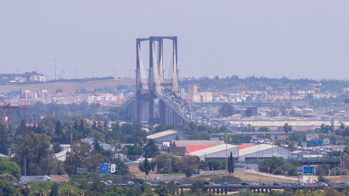 Archivo - Puente del Centenario de Sevilla. Imagen de archivo. - Francisco J. Olmo - Europa Press - Archivo