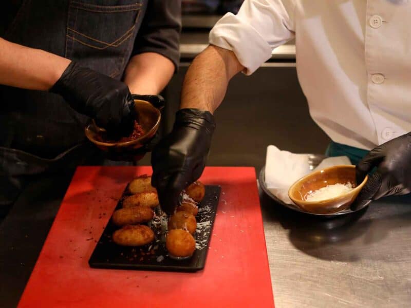 Imagen de la cocina de un negocio de restauración / EP