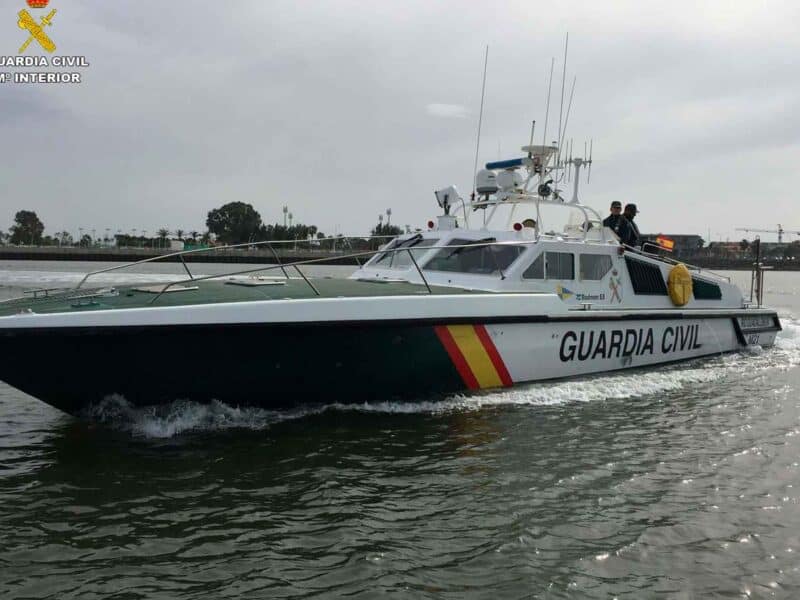 Imagen de la Guardia Civil en una operación contra el tráfico de estupefacientes en las costas andaluzas / EP