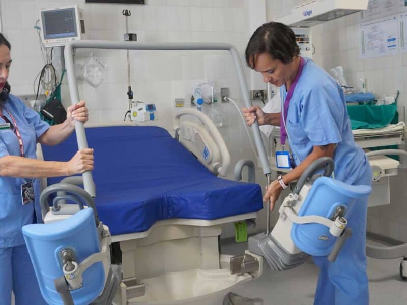 El Hospital Macarena incorpora una innovadora cama de partos