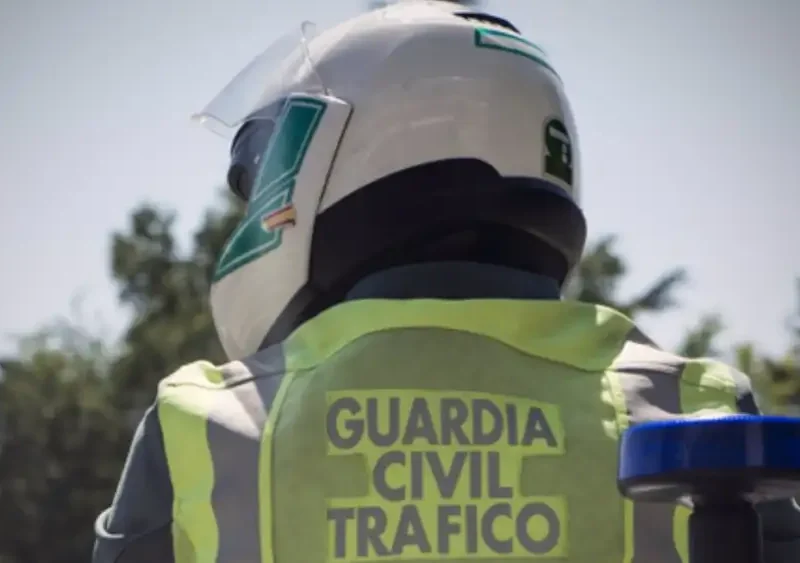 Archivo - Guardia Civil de Tráfico en imagen de archivo. - GUARDIA CIVIL - Archivo