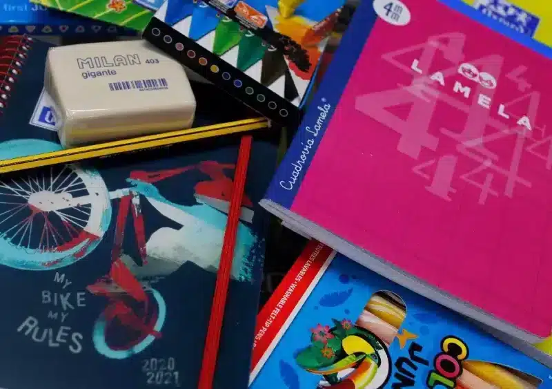 Archivo - Material escolar, imagen de archivo. - AYUNTAMIENTO DE MÉRICA - Archivo