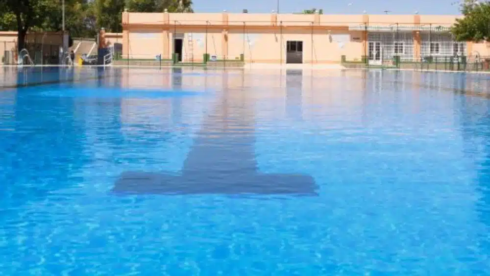 Piscina municipal de Los Palacios. Ayuntamiento de Los Palacios