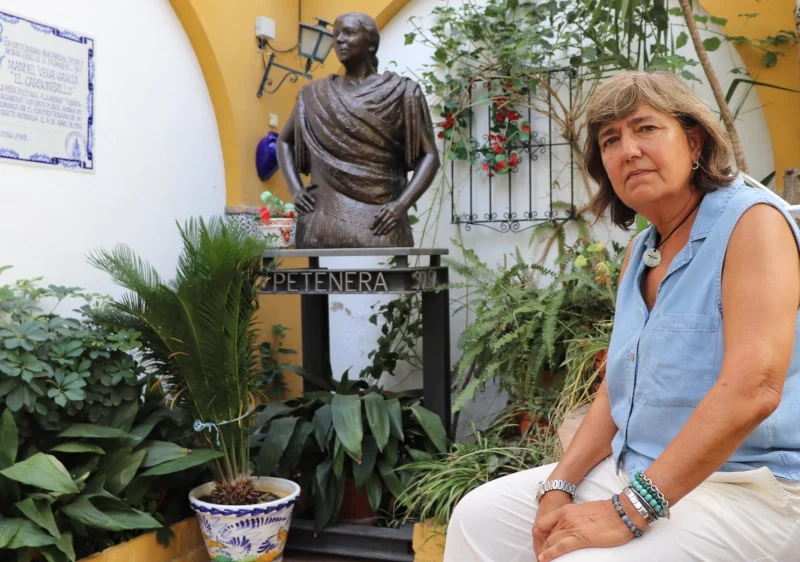 Remedios Malvárez en la Peña Cultural Flamenca Torres Macarena / Coral Gata