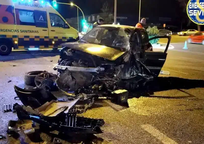 Estado del vehículo implicado tras el accidente. - AYUNTAMIENTO DE SEVILLA