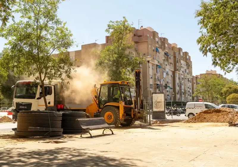 Obras de construcción del tramo norte de la línea tres del metro en Pino Montano - FRANCISCO J. OLMO / EUROPA PRESS