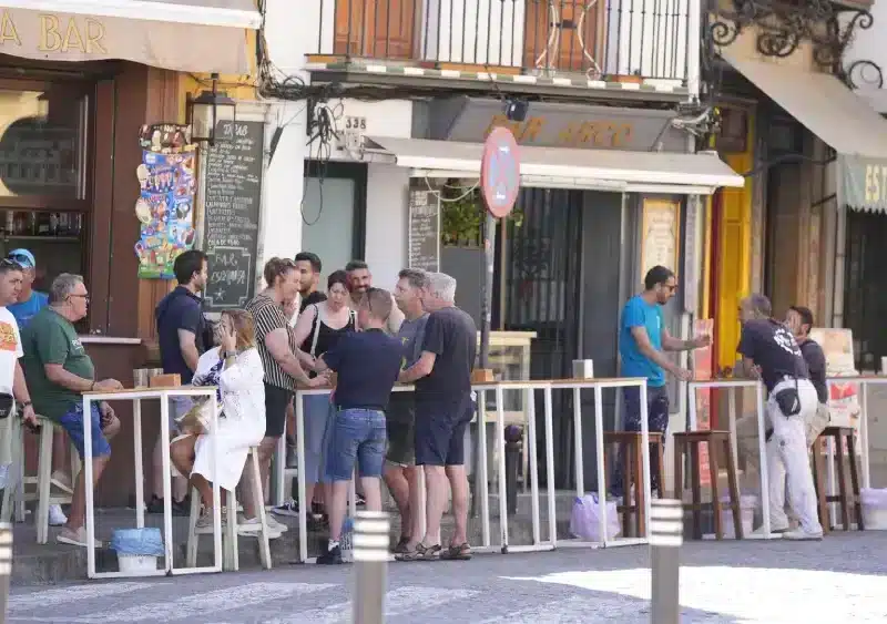 Terraza de un bar de Sevilla - Joaquín Corchero / Europa Press