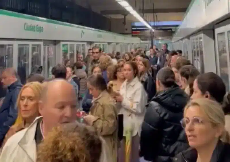 Primera parada de la línea 1 del metro de Sevilla este miércoles. @Alsaltxe