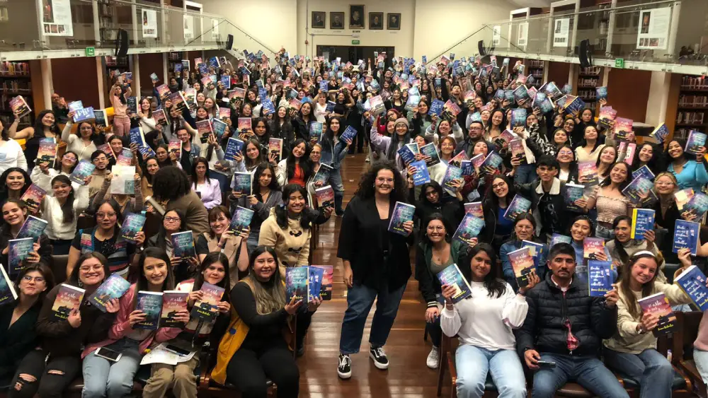 Firma de libros de Inma Rubiales en Bogotá, Colombia / Cedida