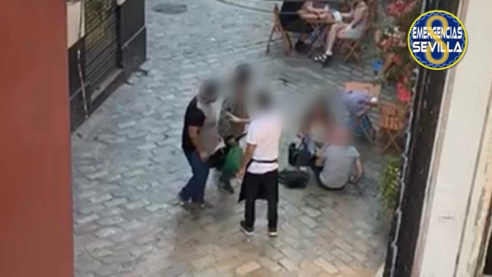 Agresión en el barrio de Santa Cruz. Emergencias Sevilla