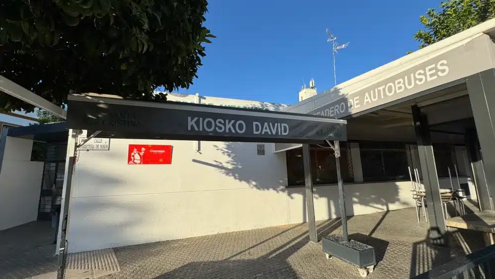 Bar Kiosko Apeadero de Autobuses, en Arahal. Carmen González