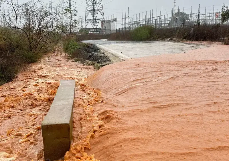 Carretera Alcalá-Dos Hermanas inundada. Álvaro Vázquez