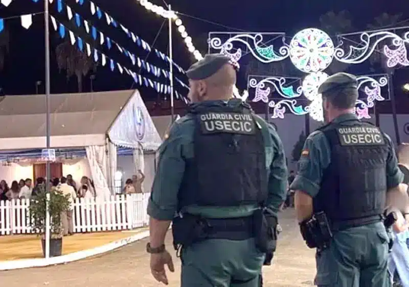 Guardias civiles en la Feria de La Algaba (Sevilla). - GUARDIA CIVIL
