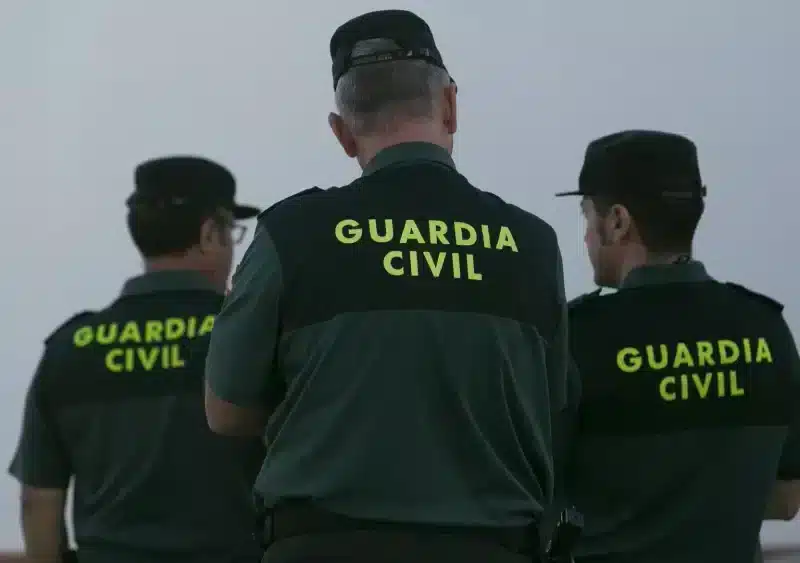 Archivo - Agentes de la Guardia Civil. - María José López - Europa Press - Archivo